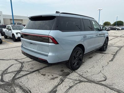 2027 Lincoln Navigator Reserve