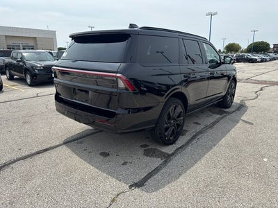 2027 Lincoln Navigator Reserve