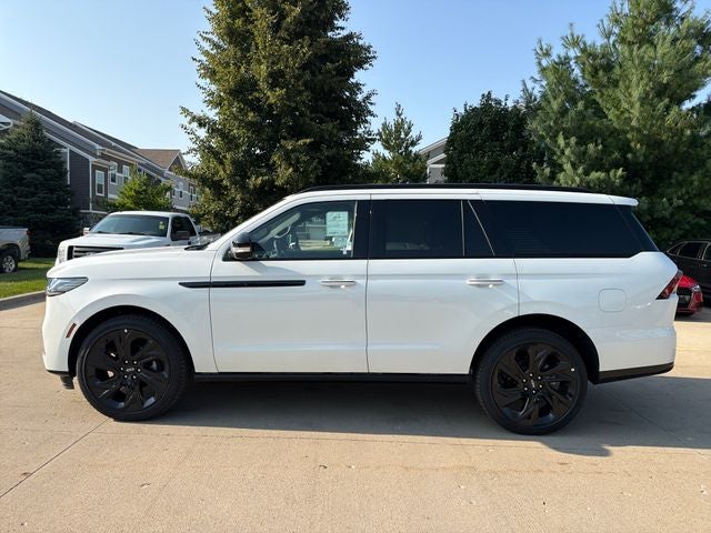 2027 Lincoln Navigator Reserve