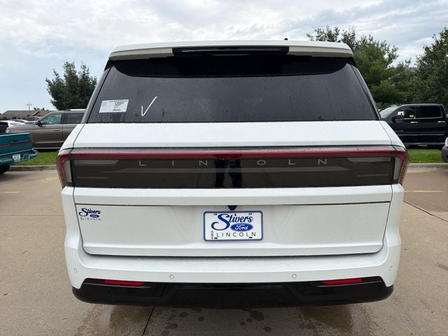 2027 Lincoln Navigator Reserve