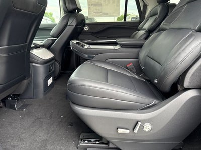 2027 Lincoln Navigator L Reserve