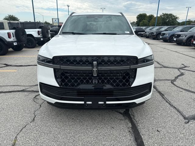 2027 Lincoln Navigator L Reserve