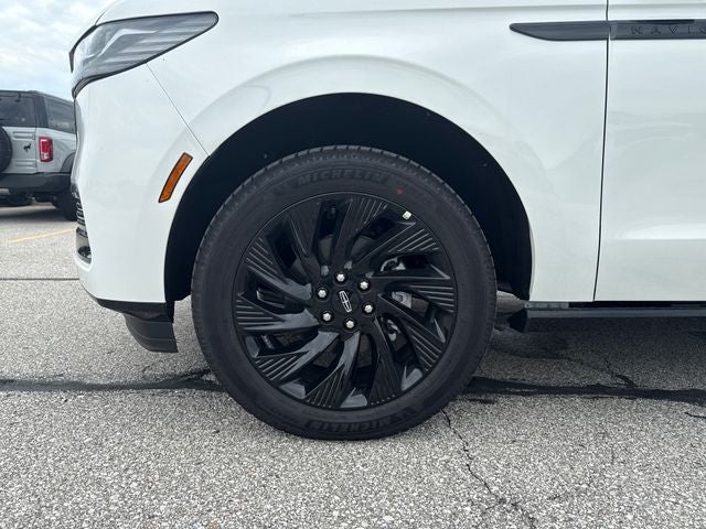 2027 Lincoln Navigator L Reserve