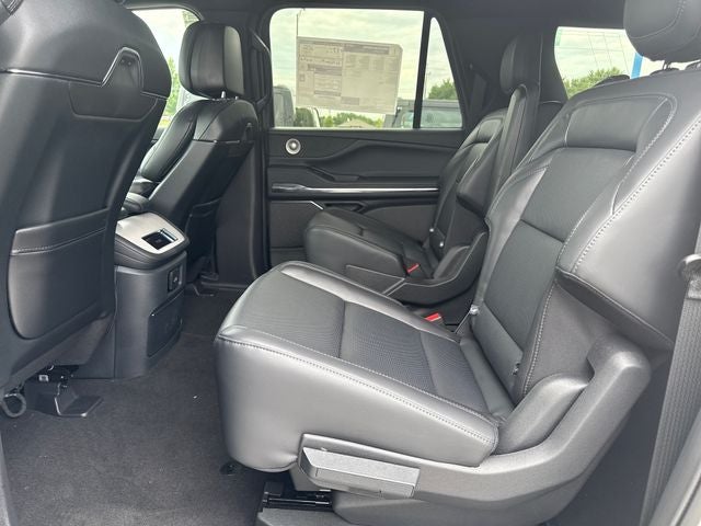 2027 Lincoln Navigator L Reserve