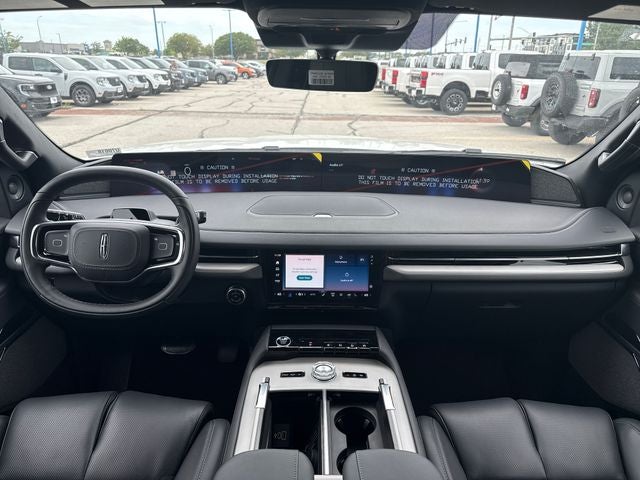 2027 Lincoln Navigator L Reserve