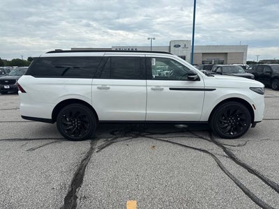 2027 Lincoln Navigator L Reserve