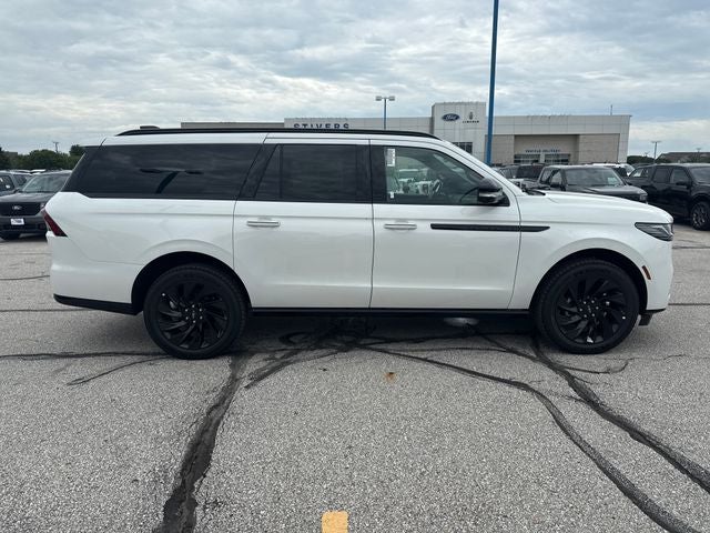 2027 Lincoln Navigator L Reserve