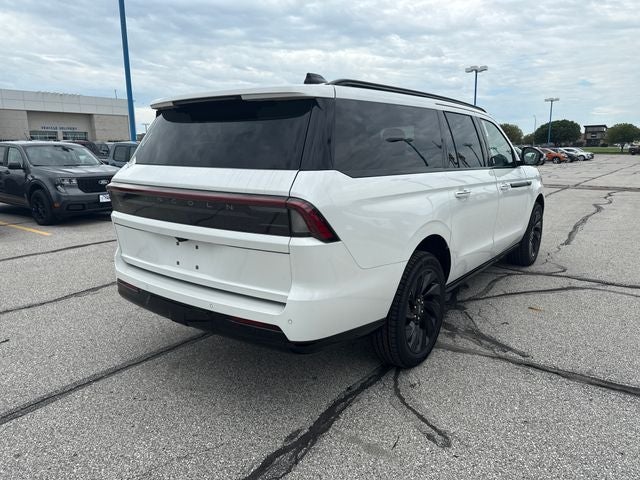 2027 Lincoln Navigator L Reserve