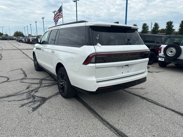 2027 Lincoln Navigator L Reserve