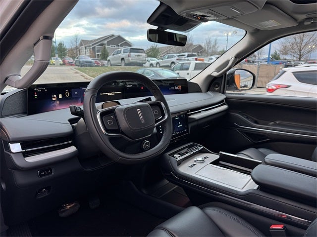 2025 Lincoln Navigator L Reserve