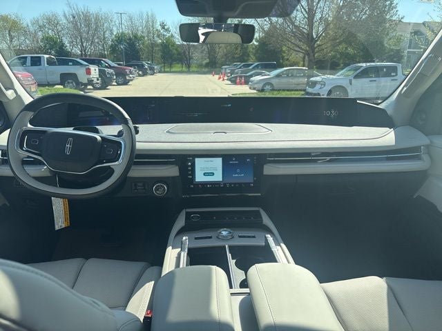 2026 Lincoln Navigator L Reserve