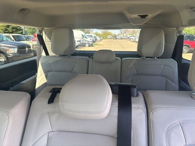 2026 Lincoln Navigator L Reserve