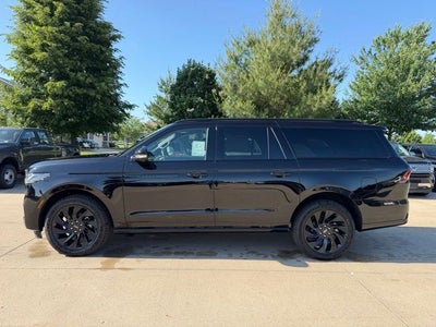 2026 Lincoln Navigator L Reserve