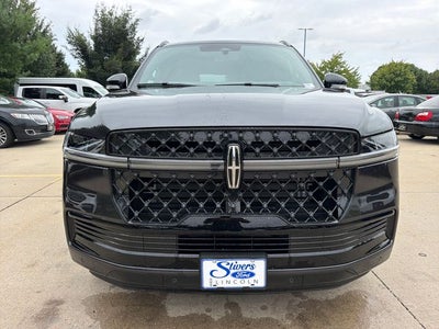 2027 Lincoln Navigator L Reserve
