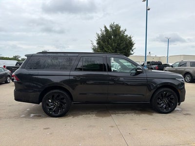 2027 Lincoln Navigator L Reserve