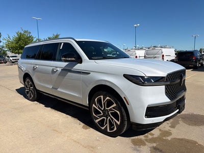 2026 Lincoln Navigator L Reserve
