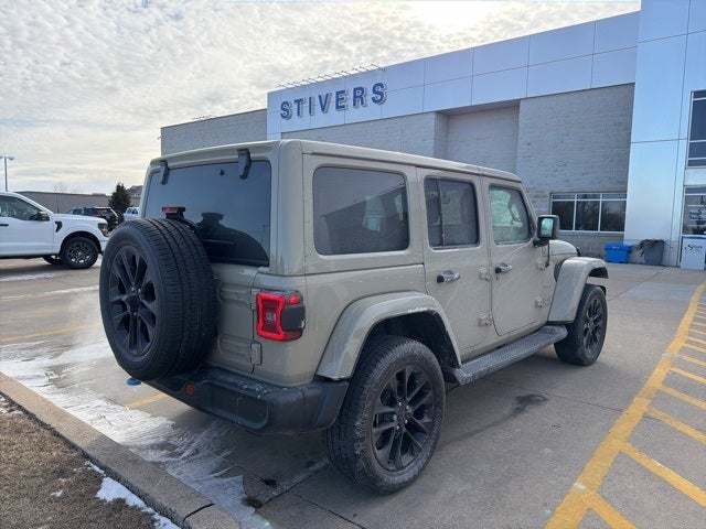 2022 Jeep Wrangler Sahara