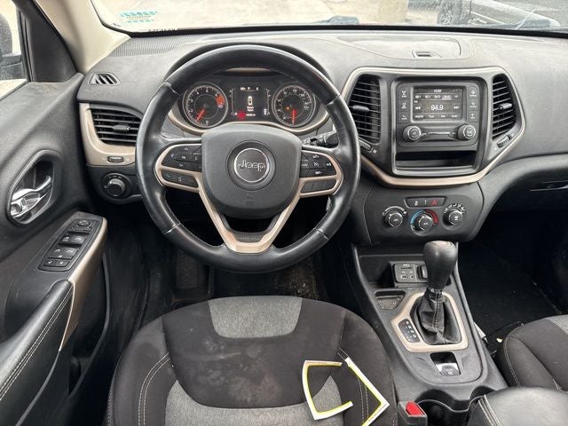 2017 Jeep Cherokee Sport