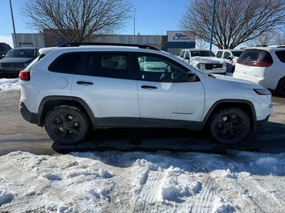 2017 Jeep Cherokee Sport