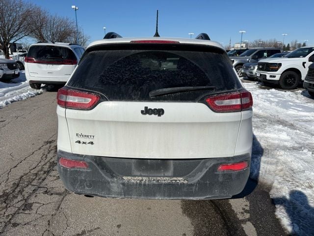 2017 Jeep Cherokee Sport