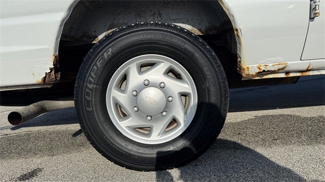 2008 Ford E-350SD XLT