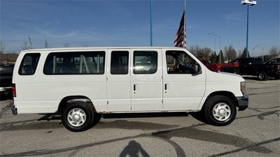2008 Ford E-350SD XLT