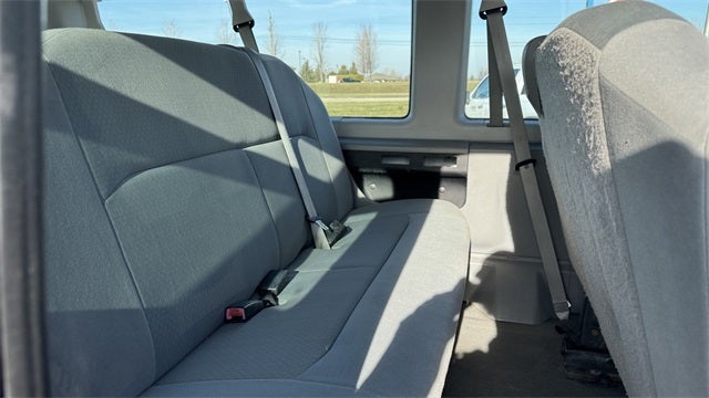 2008 Ford E-350SD XLT