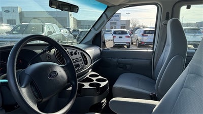2008 Ford E-350SD XLT