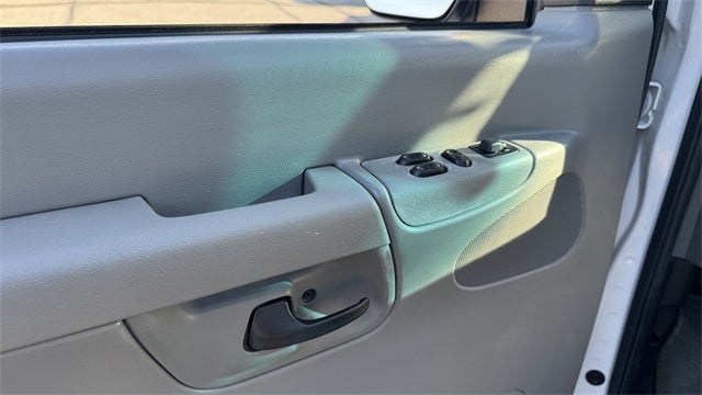 2008 Ford E-350SD XLT