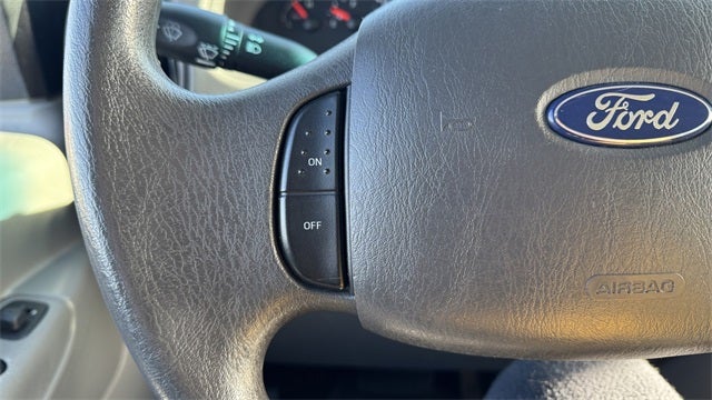 2008 Ford E-350SD XLT