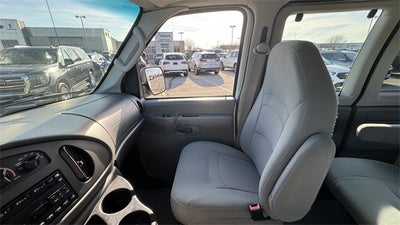 2008 Ford E-350SD XLT