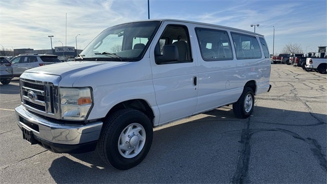 2008 Ford E-350SD XLT