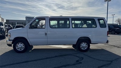 2008 Ford E-350SD XLT