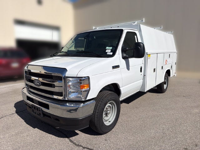 2027 Ford E-350SD Base Cutaway