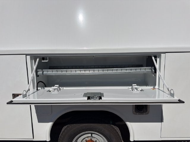 2027 Ford E-350SD Base Cutaway