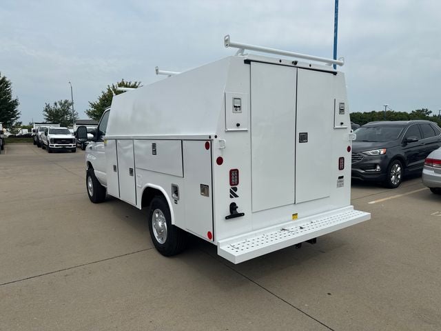2026 Ford E-350SD Base Cutaway