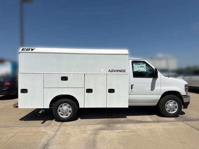 2027 Ford E-350SD Base Cutaway
