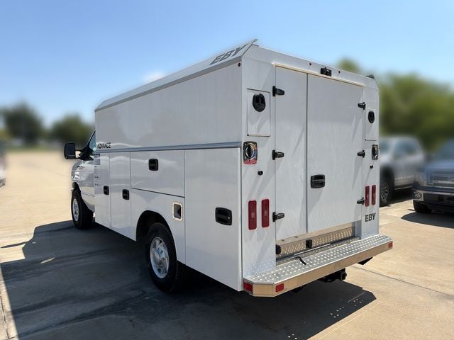 2027 Ford E-350SD Base Cutaway