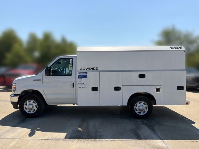 2027 Ford E-350SD Base Cutaway