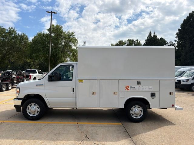 2026 Ford E-350SD Base Cutaway
