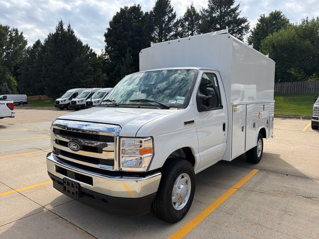 2026 Ford E-350SD Base Cutaway