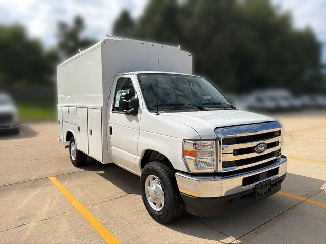 2026 Ford E-350SD Base Cutaway