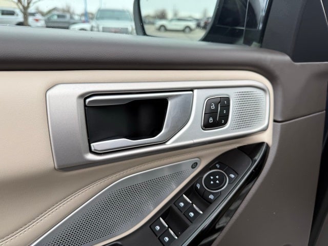 2023 Ford Explorer Platinum