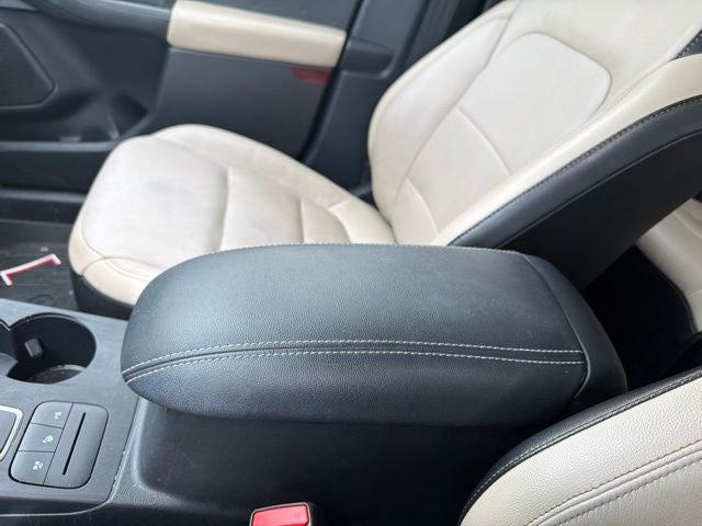 2020 Ford Escape Hybrid Titanium