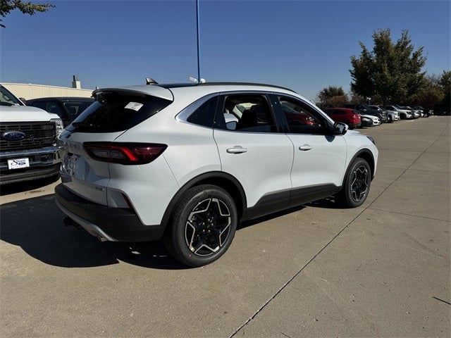 2026 Ford Escape Hybrid Platinum