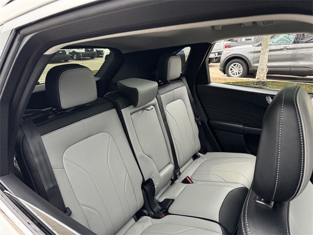 2026 Ford Escape Hybrid Platinum