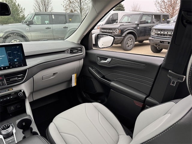 2026 Ford Escape Hybrid Platinum