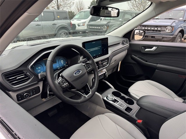 2026 Ford Escape Hybrid Platinum