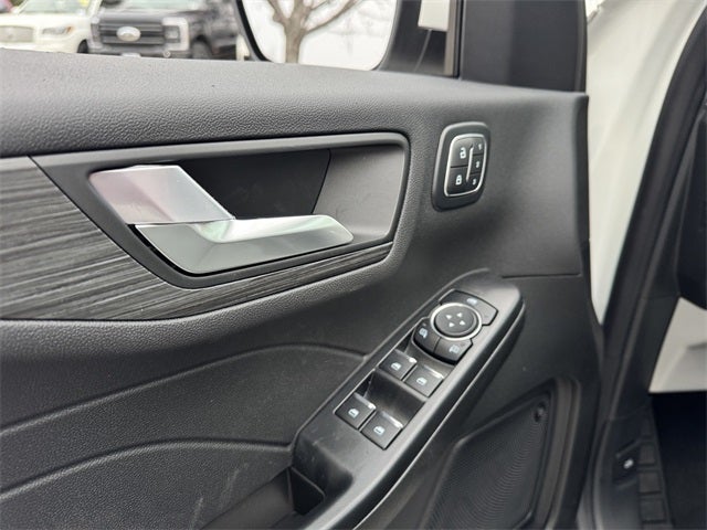 2026 Ford Escape Hybrid Platinum