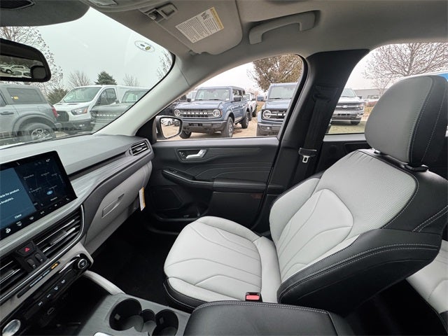 2026 Ford Escape Hybrid Platinum